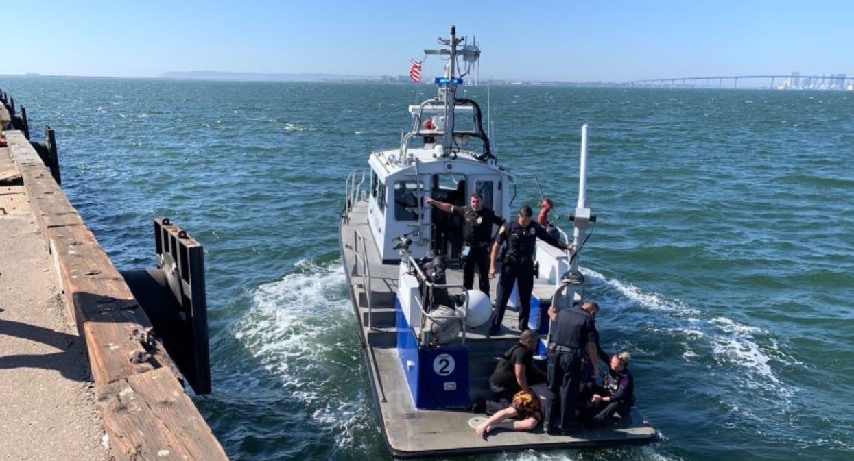 Calif. cop jumps in ocean, rescues man who fell off Jet Ski