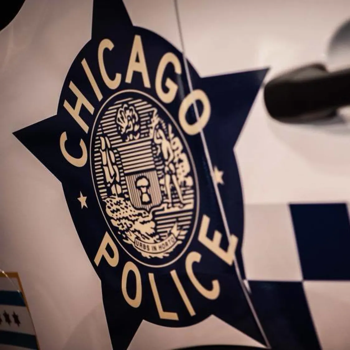 Chicago Police Officer Shot at While Driving on Expressway - Law ...